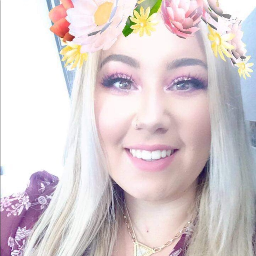 Meet your Posher, Rebecca